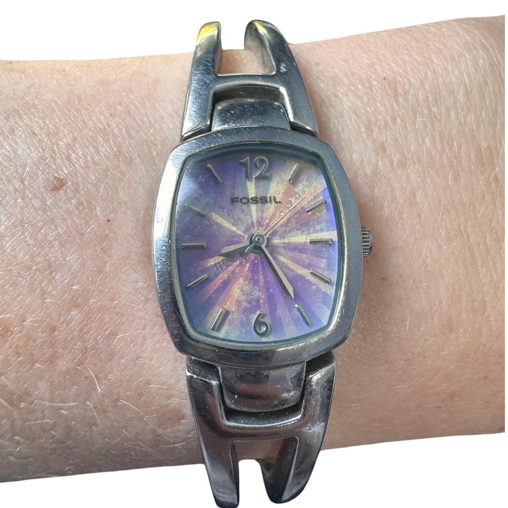 Fossil F2 ES-9748 Women Watch Silver Stainless Steel Purple Sunburst Dial Bangle